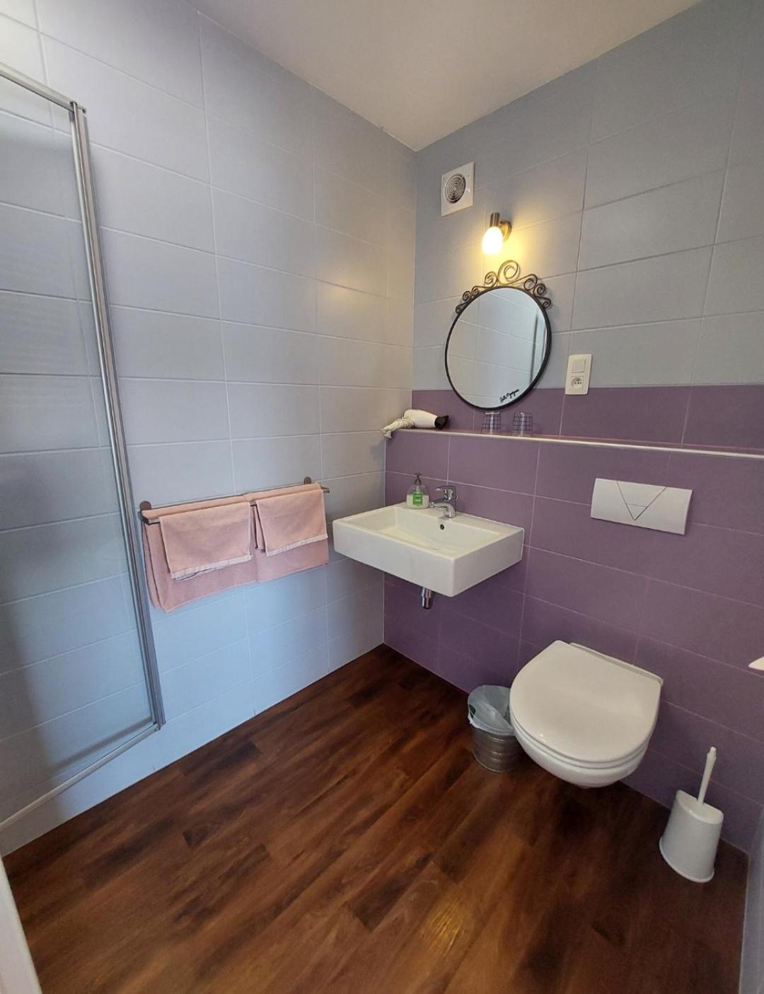 マネイ La Cour De Grandmenil Bed & Breakfast エクステリア 写真